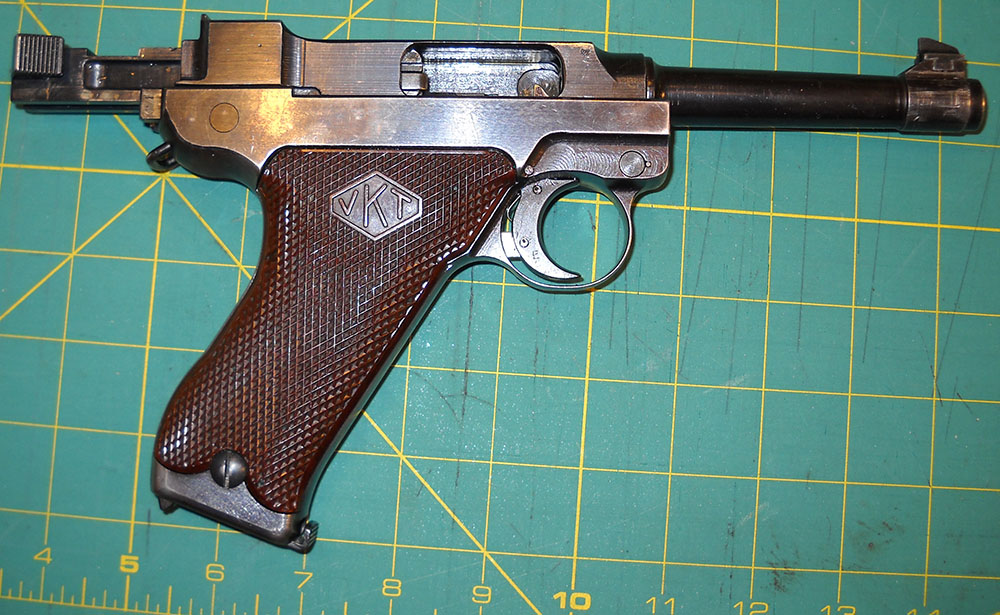 L-35 pistol, right side, with bolt locked open